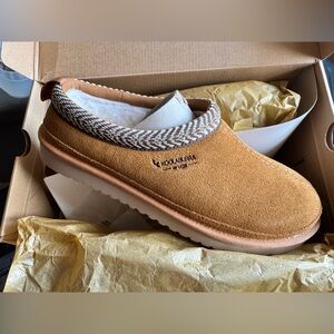 NIB NEW Koolaburra UGG Tan Slippers Burree camel sz mens 8/wms 9.5